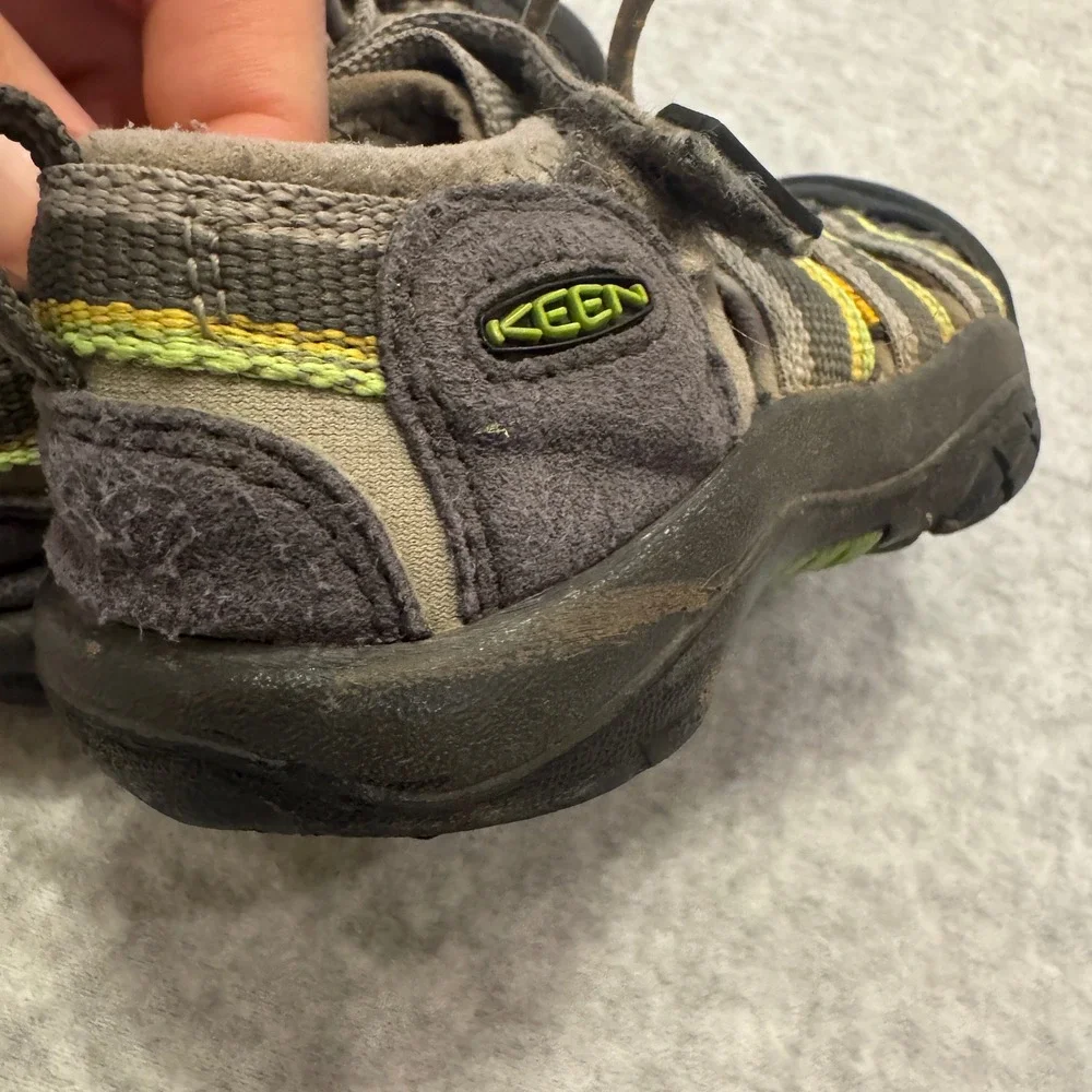 Keen Kids Newport H2 Waterproof Sandals Gray Lime Green Hiking Shoes Size 10/11